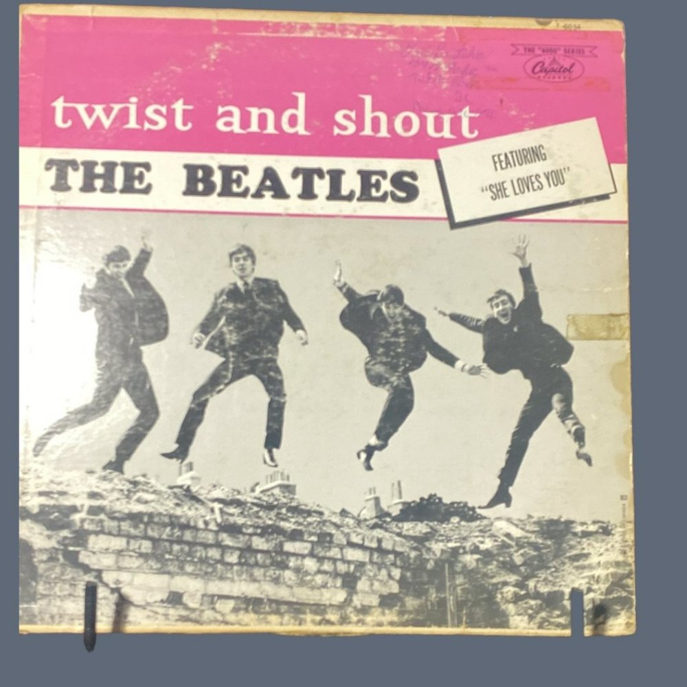 VINTAGE RECORD:  BEATLES - TWIST AND SHOUT